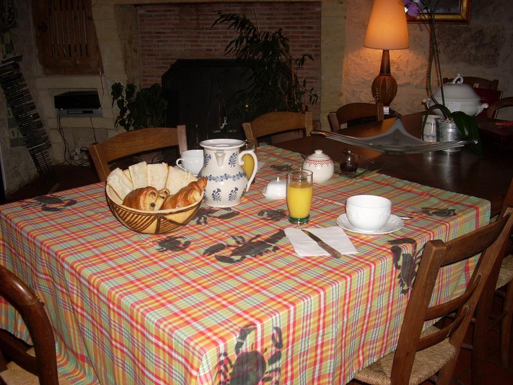 Bed and Breakfast Sous Les Marronniers Petit-Palais-et-Cornemps Экстерьер фото